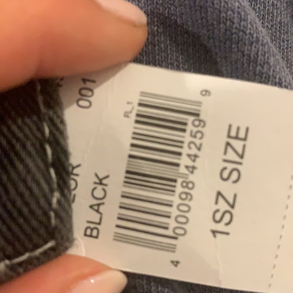 Black Brandy Melville Cargo Pants. Never worn (tag still on) - Picture 3 of 3